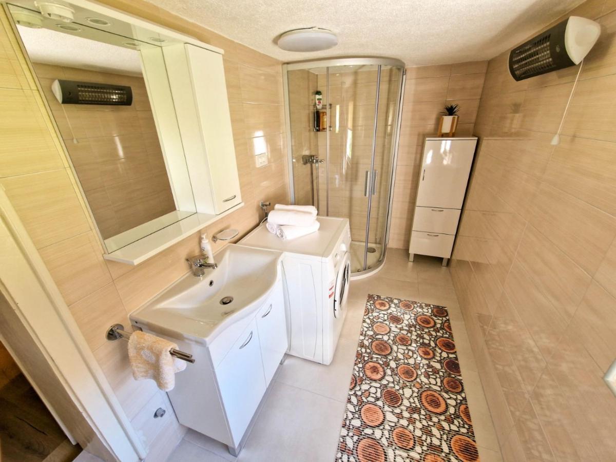 Holiday House Rukavina Donje Pazariste Zewnętrze zdjęcie